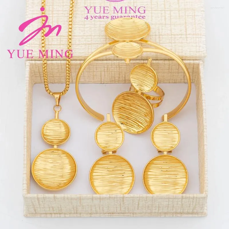 Halskette Ohrringe Set Geometrie mit Geschenkbox Runde für Frauen Gold Farbe Manschetten Armreifen Ring Mädchen Trendy Schmuckzubehör