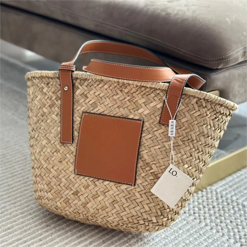 Designer Beach bag Tote bag Best Quality Grass Woven Handbag Embroidered Shopping bag Vegetable Basket French style Shoulder bag Luxury Women Crossbody bag