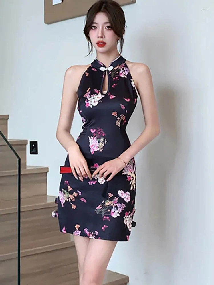 Casual Dresses Summer Black Floral Bodycon Sexig nackmonterad klänning Kvinnor Elegant Mini 2024 Koreansk vintage lyxfestnatt