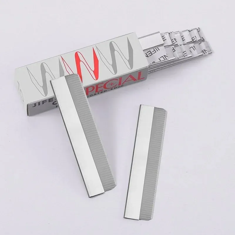 / 1 1pack Trimwing Razor Blade en acier inoxydable Couteau à sourcils pour le maquillage permanent