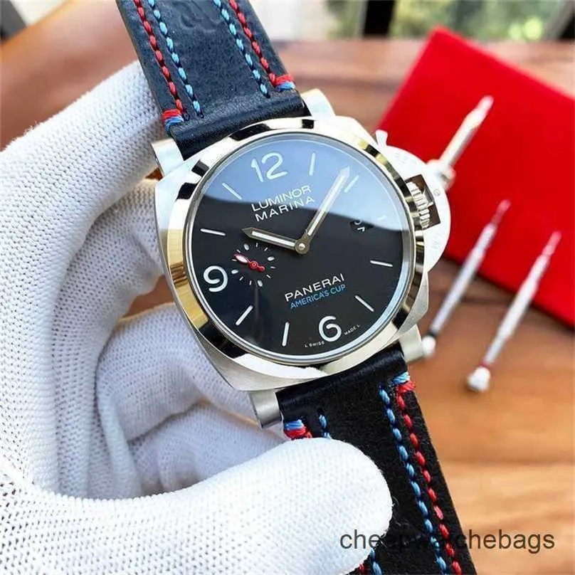 Relógios de luxo para homens de relógio mecânico masculino PANEREI SWISS MOVIMÁTICO AUTOMÁTICO SAPPHIRE Mirror 44mm Importado Bandeira de relógio de borracha Itália Sport Wristwatch KPBH