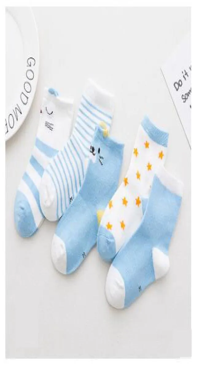 5pairslot Springautumn Новые дети хлопковые носки Boygirlbabyinfant Fashion Stripe Cartoon Sports Socks for Kids Gifts CN Hall7603120