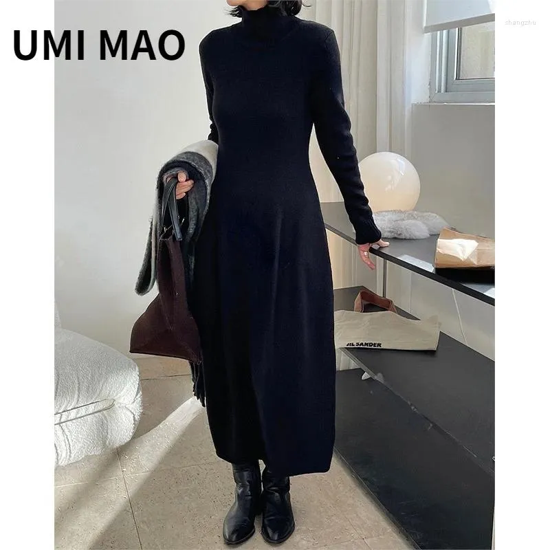 Casual Dresses Umi Mao Autumn Winter French Temperament High-Neck midja stickad klänning Elegant tunn bottenblommig knopp lång femme kvinnor