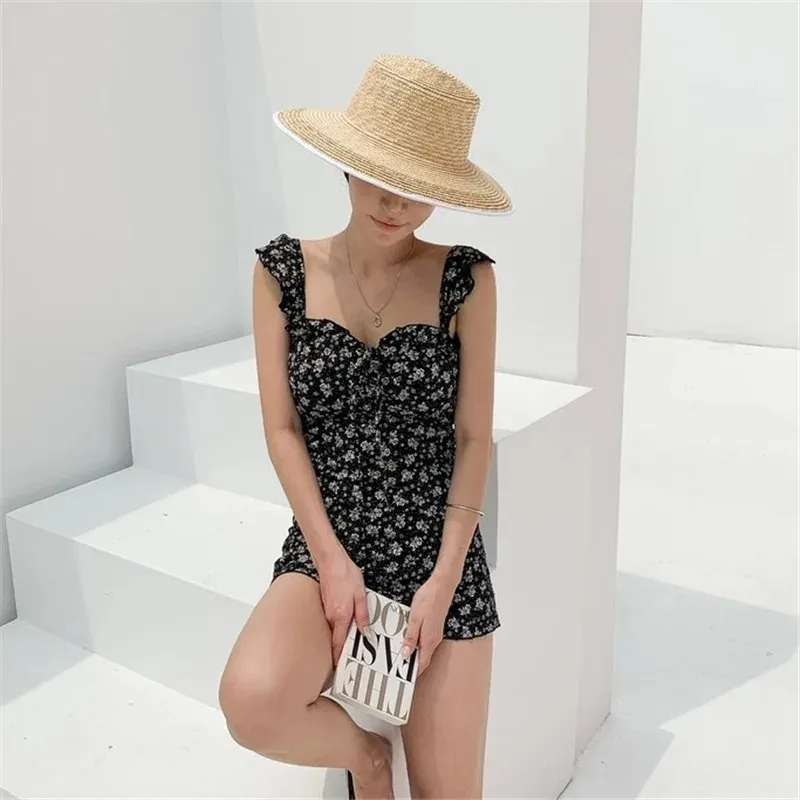 Korean version of the new conjoined floral conservative swimsuit women retro small fresh swimsuit vacation bikini