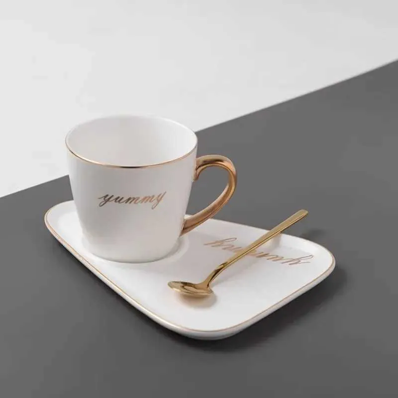 Mokken Europees luxe keramische kantoor Koffie beker en saus Set Melkthee Cup Verjaardagspaar Gift Vriend met lepel geschenkdoos J240428