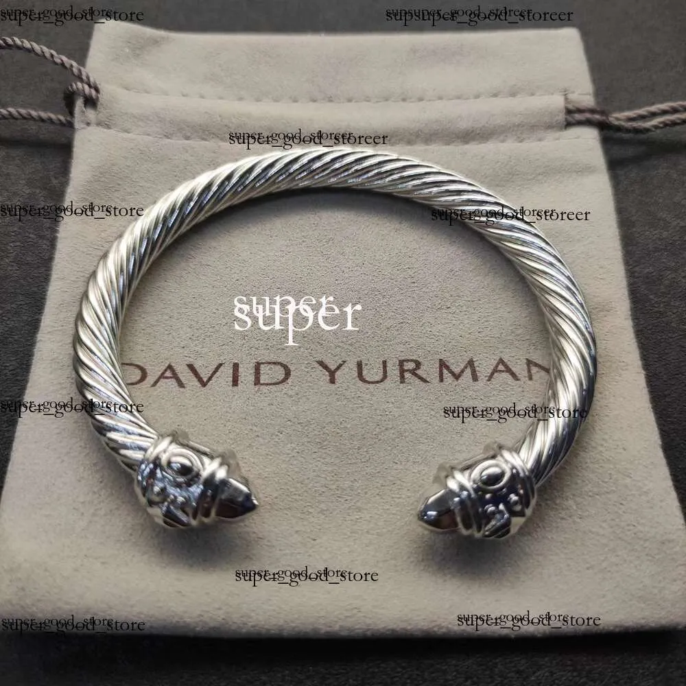 新しい2024 DY Desginer David Yurma Jewelryトップ品質のブレスレットシンプルでエレガントな人気の織物ファッションリングデビッドブレスレットパンクジュエリーデビッドサイズ2 746
