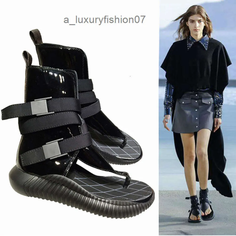 lv louis vuitton Вы Chaussures pour femmes talon plat Rome Sandales respirant les tongs d'été Rivet Gladiator Sandal Fashion Vérite en cuir en cuir Sole Chaussures Chaussures