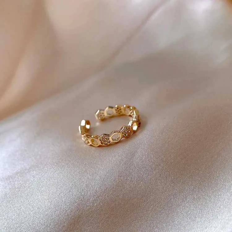 Eheringe Noble Retro Cold Wind Diamond Grid Ring einzigartiger Mode Ring Öffnen Ring Weibchen Boho