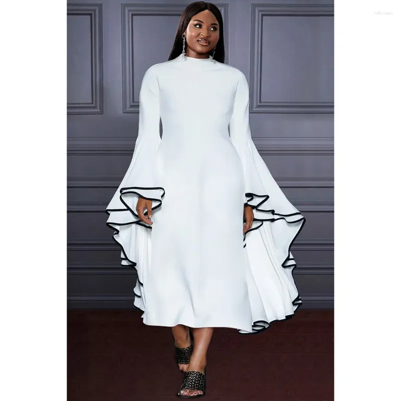 Robes de taille plus robe formelle blanche à manches longues