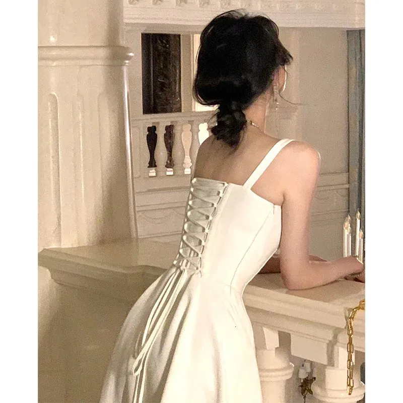 Французское элегантное белое ремешок Midi платье летнее повседневное вечернее платье для вечеринки женское пляжное рукавое румяное красно-красное платье корейское 240411