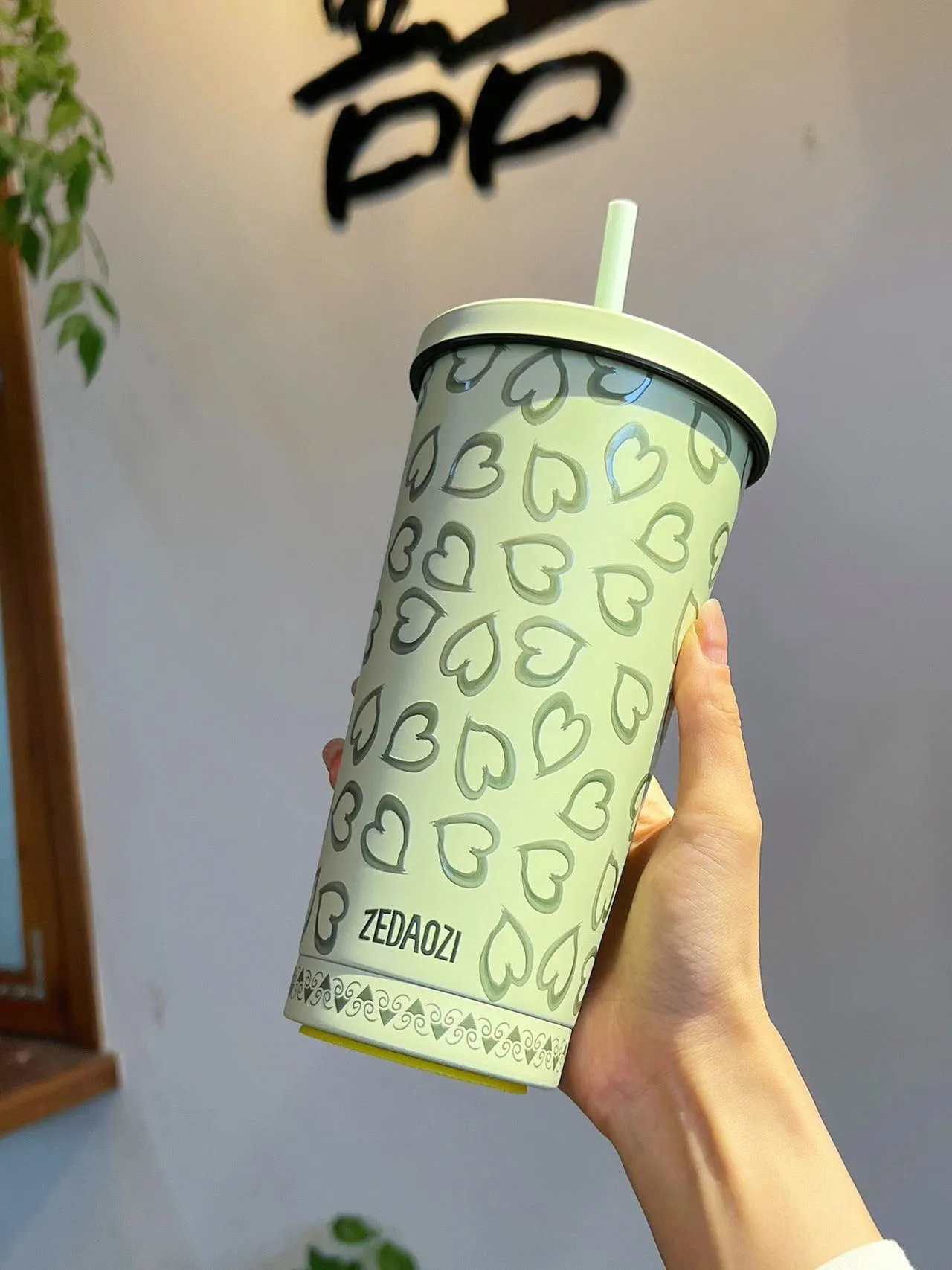 Green Straw Cup Women's Love Pattern Portable Straw Cup 304 Stainless Steel Insulation High Appearance Water Cup 500ml Coffee Cup