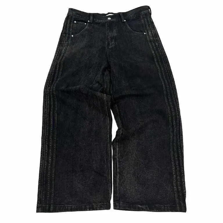 HWC Striped Baggy Jeans Outfit For Men And Women Hip Hop