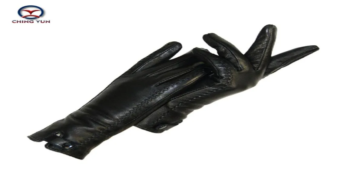 Nouveaux gants pour femmes en cuir authentique hiver chaud femme chaude femelle de lapin doux doublure en fourrure rivetée riveted mittens de haute qualité T2008196192834