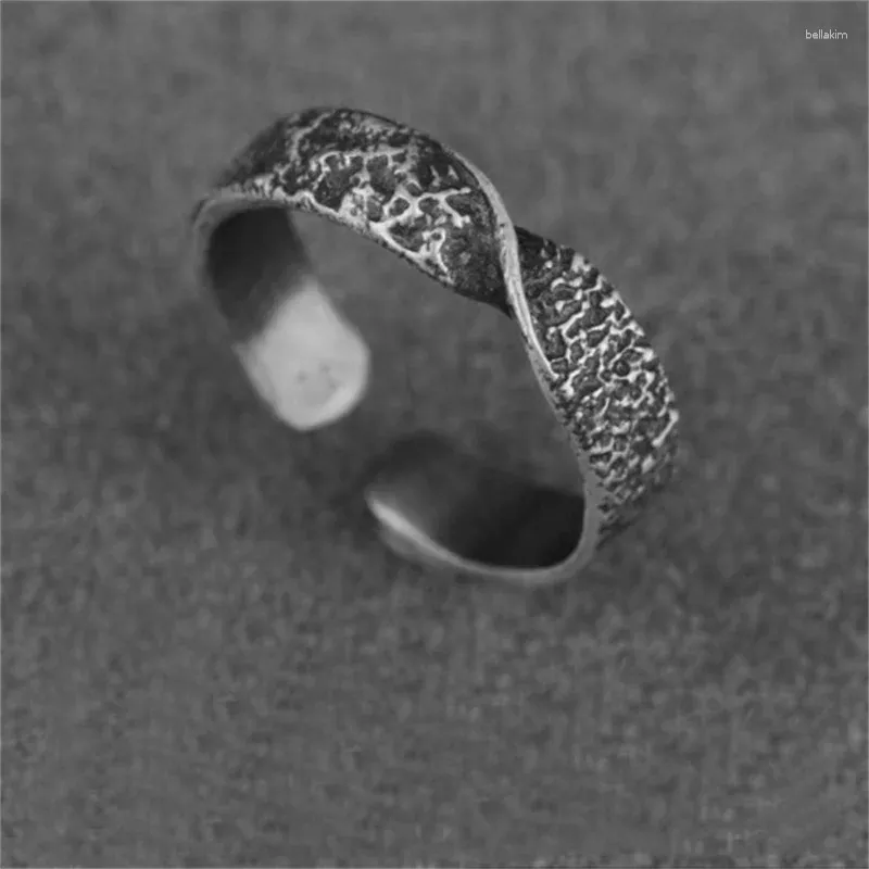 Clusterringen Vintage Blazing Lava Twist Patroon Ring Mannelijke vingeraccessoires Trendy Black Silver 925 voor Lover Anniversary