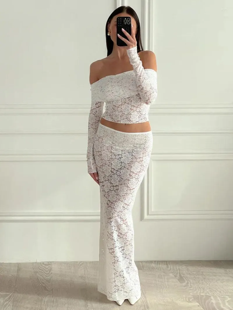 Eleganti Set Di Pizzo: Top Corto Bianco A Maniche Lunghe Con Collo Taglio E  Abbigliamento Da Sera Della Gonna Da 18,78 � | DHgate