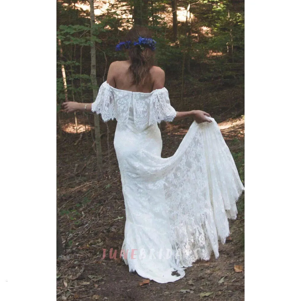 chinese dress ladies Boho Off-Shoulder Sheath Scalloped Lace Wedding Dress With Long Train