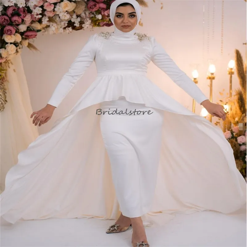 Minimalistisk muslimsk sjöjungfru bröllopsklänningar med Overksirt Train 2024 Satin High Neck Long Sleeve Dubai Arabic Bridal Dress Pärled Muslimah Bride Grecian Mariage