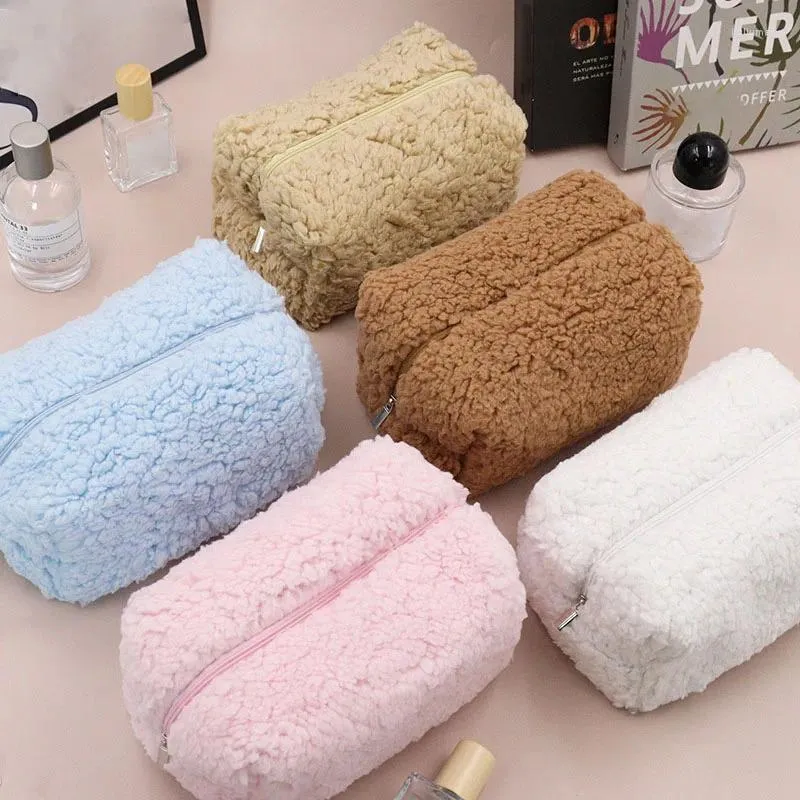 化粧品バッグ女性のためのLambswool Fur Makeupソフトトラベルバッグオーガナイザーケースレディーガールズ