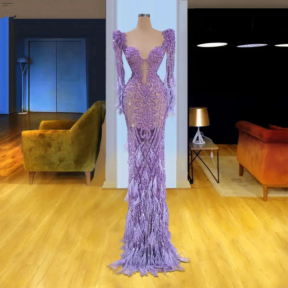 Sirène plumes légères nouvelles robes de conception de bal violet voir à travers illusion la robe de soirée perle personnalisée appliques de dentelle de fête de fête de fête de fête