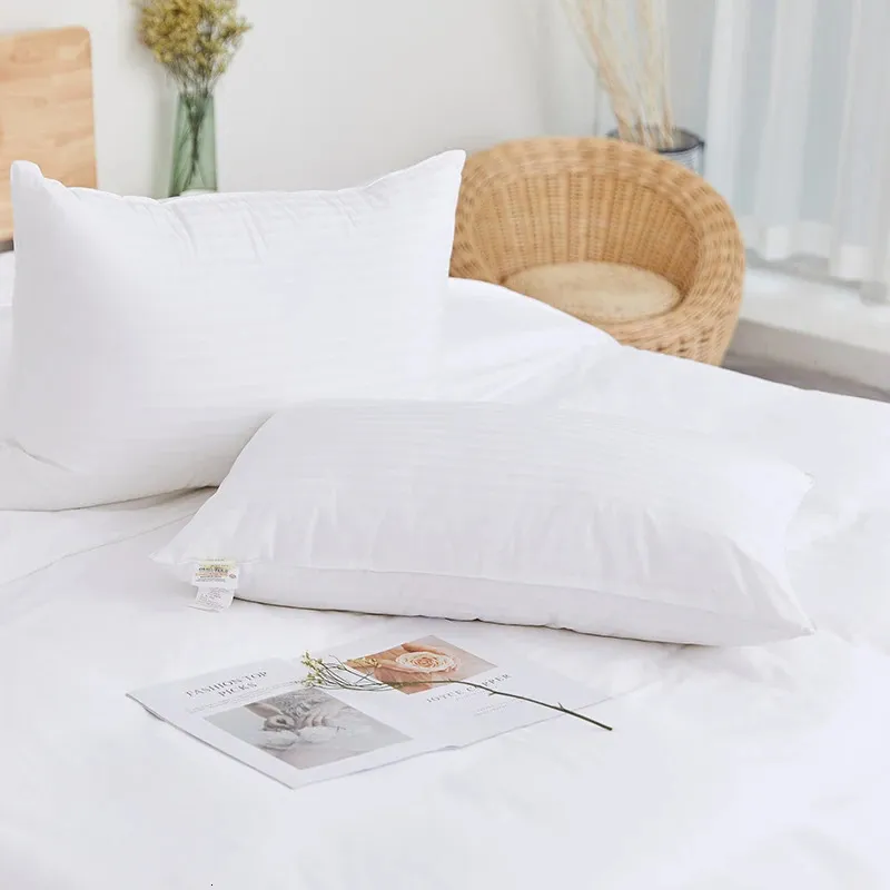 Easyum 48*74cm 19*30in Satin Weave 100% Polyester Decorative Letto a letto Sling Neck Cushion per divano domestico 240415