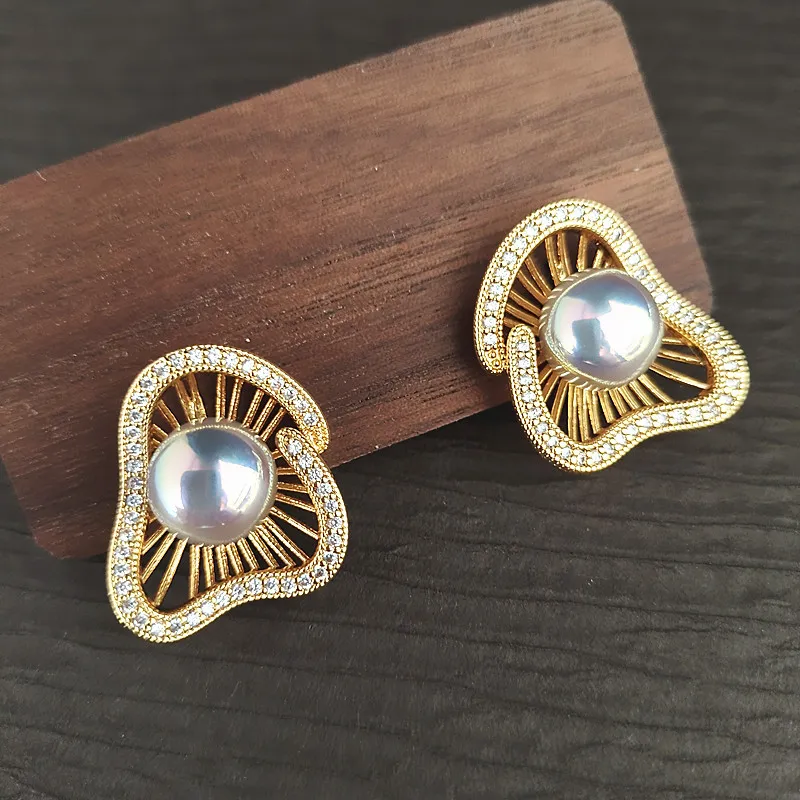 Nieuwe geometrische uitgeholde grote pareloorbellen ring modieuze en elegante hand versierde oorbellen sieraden ear-9910