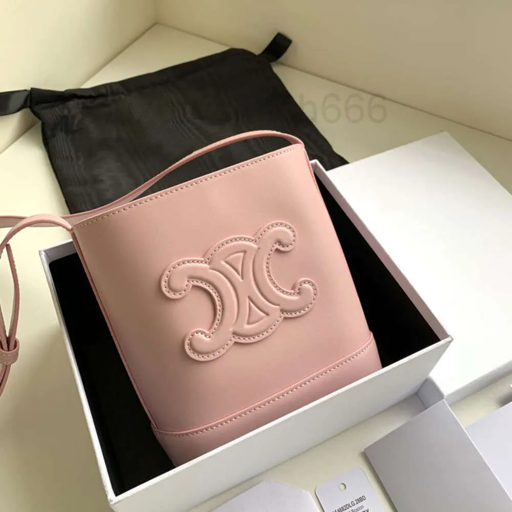 Kobiety torebki CE Podzielone celowanie designerskie torba na płótnie skórzana torba kubełka ma piękną ulepszoną pojemność triumfalną mini wiadro torba 202 nvon