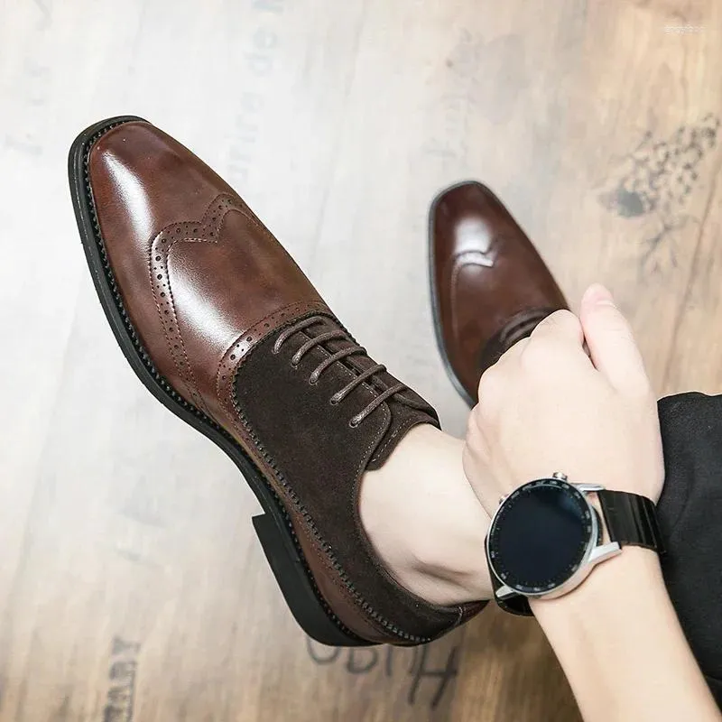 Casual schoenen maat 38-46 MANNEN DRAAG Handgemaakte brogue-stijl Paty Leather Wedding Flats Oxfords Formeel