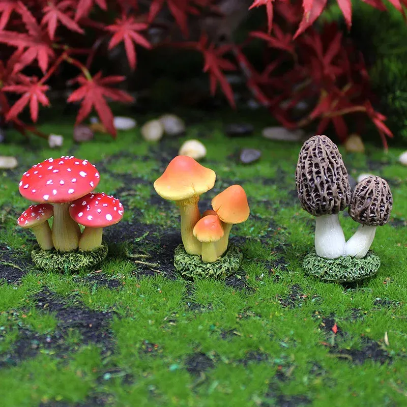 Mini resina Figurina de hongos falsos Miniaturas DIY Micro Paisajista Fairy Garden Terrario Decoraciones Ornamento de escritorio 240424
