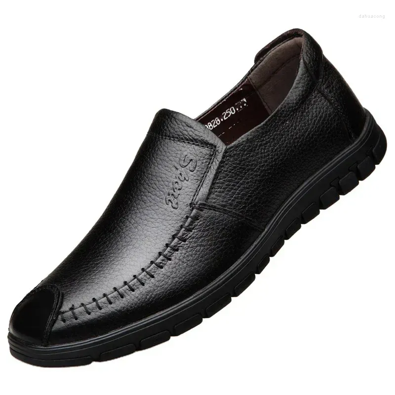 Chauffes de chaussures décontractées hommes homme en cuir vendant un prix de gros slip-on respirant léger pour la chaussure