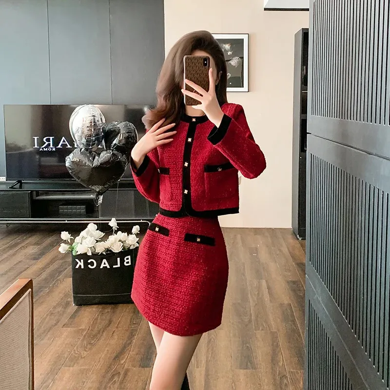 DHgate.com:Womens Retro Tweed Skirt Suit and O-Neck