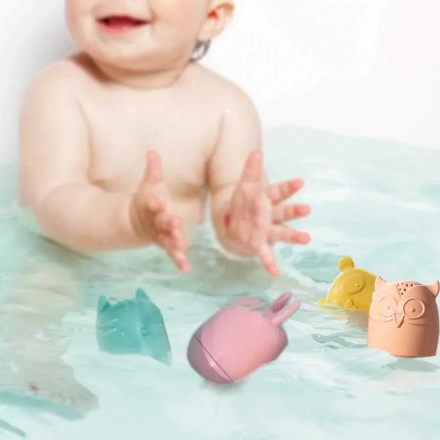 Toys de bain bébé 4pcs Baby Bath Toys for Kids Bathtub natation jouet dessin animé Animal salle de bain arrosage de douche de douche