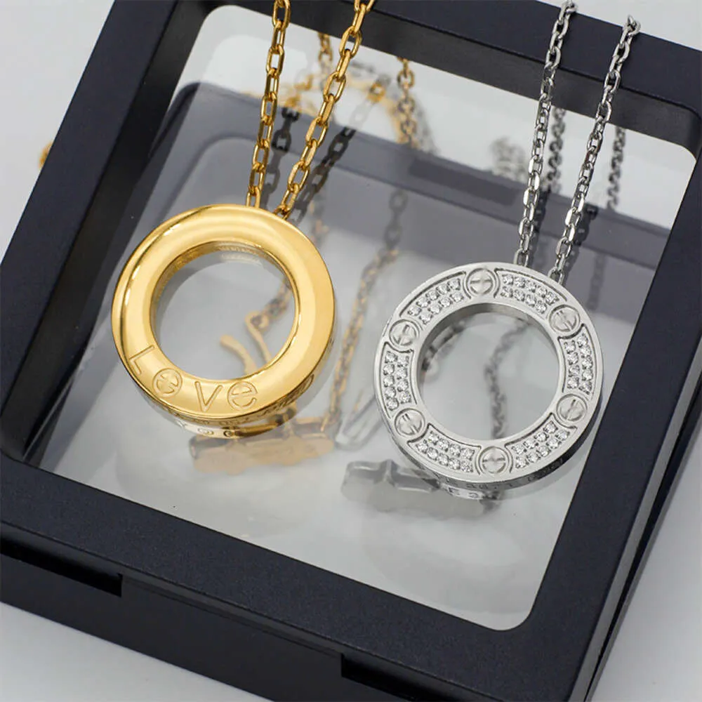 Cart Designer sieraden Designer ketting hanger kettingen grote cake ketting licht luxe high edition titanium stalen ronde kleurloze trui ketting