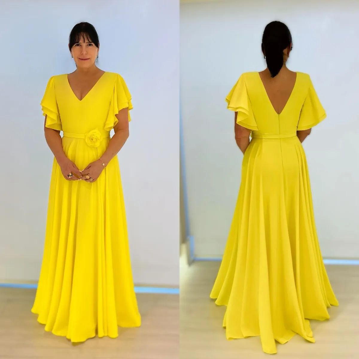 Elegante gelbe Mutter der Braut Kleider gegen Nacken Rücken Chiffon Hochzeit Gastkleid applizierte Peplum Rüschen bodenlange Abendkleider