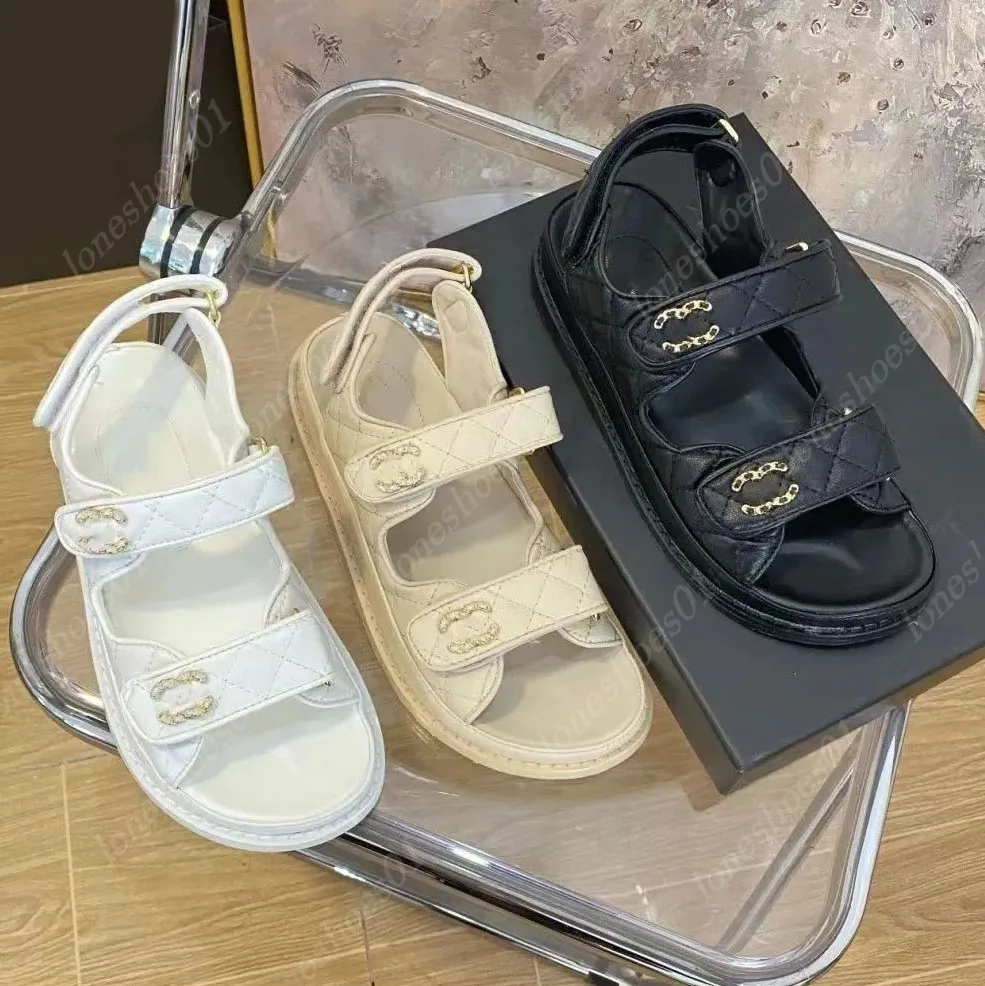 Designer Calf in pelle papà Chan Channel sandals Sandles Scarpe da donna a forma di cuneo a forma di cuneo a forma di cuneo cuneo non slip cinghia con fibbia di lancio