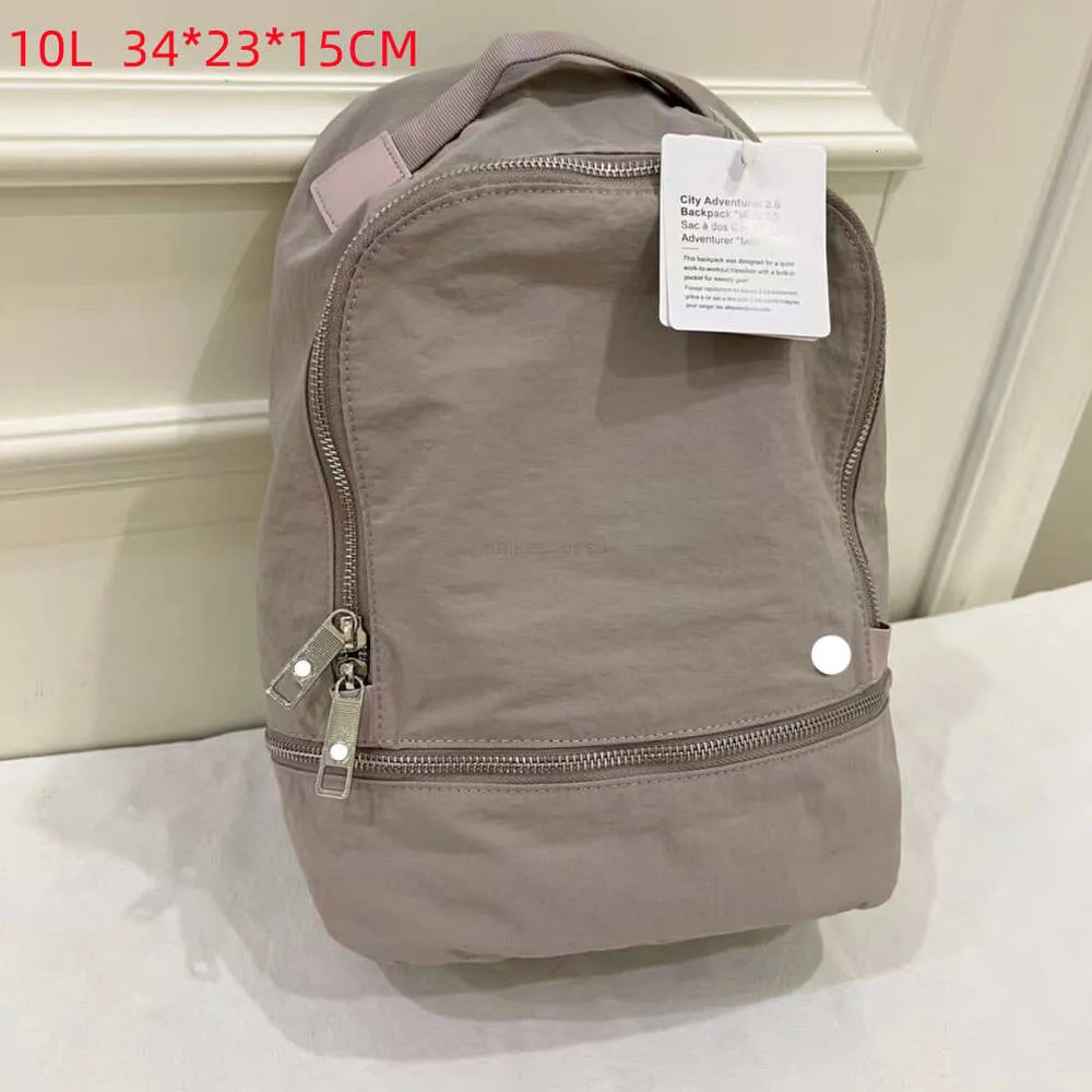Zeven kleuren hoogwaardige buitenzakken Student Schoolbag Backpack Ladies Diagonale tas Nieuwe lichtgewicht 10L en 17L capaciteitsrugzakken met