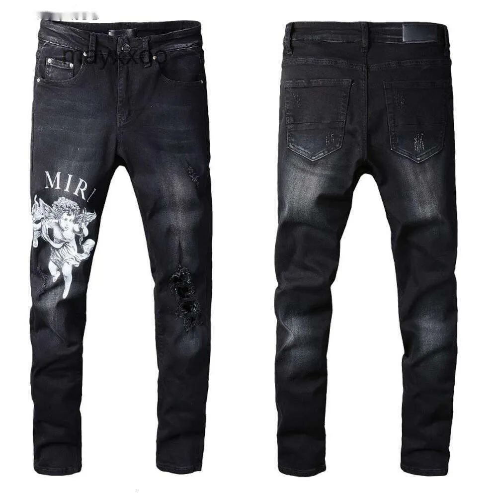 거리 amiirii 자주색 편지 청바지 남성 Mens Demin Fashion Jean 2024 Angel Pattern Denim 캐주얼 바지 마이크로 탄성면 청소년 검은 꽉 찬 xgje