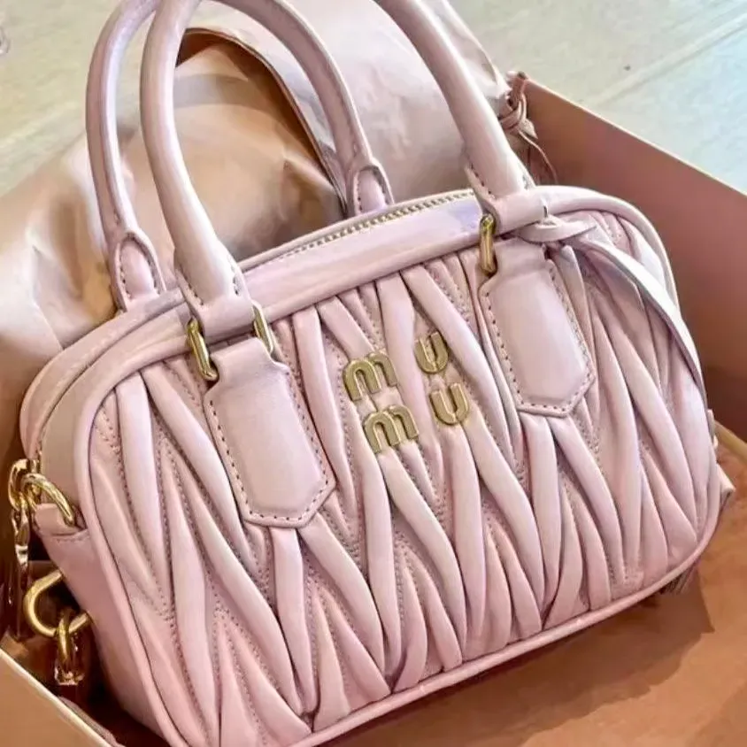 DHgate.com:Genuine Leather Hobo Tote Bag: Matelasse Bowling