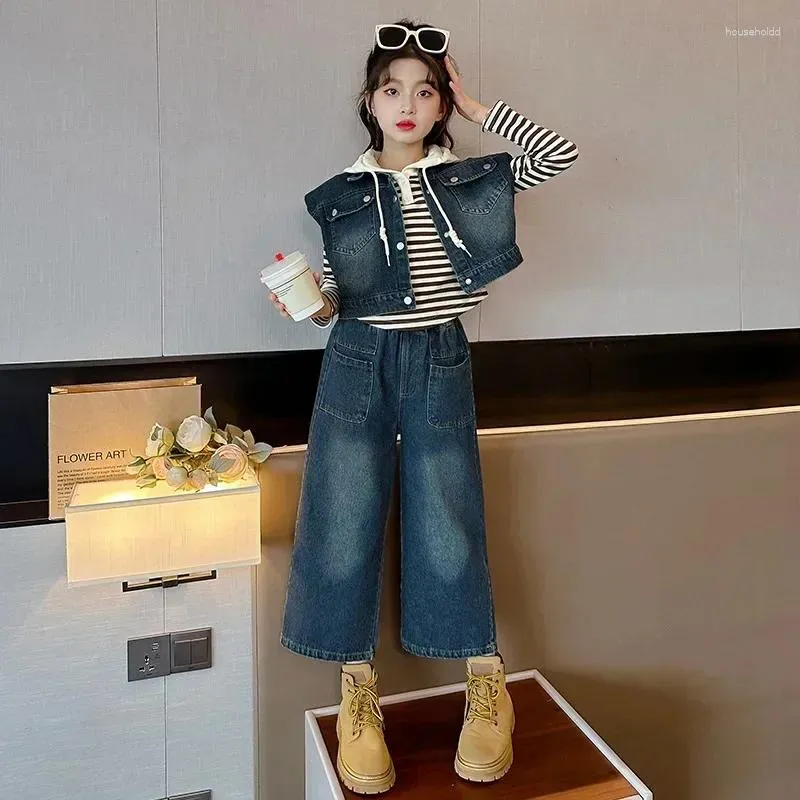 Sets de ropa Spring coreano Autumn 3pcs traje adolescente adolescente sudadera con capucha con capucha chaleco de mezclilla pantalones de patas anchas juego de jeans para niñas 4-12 años