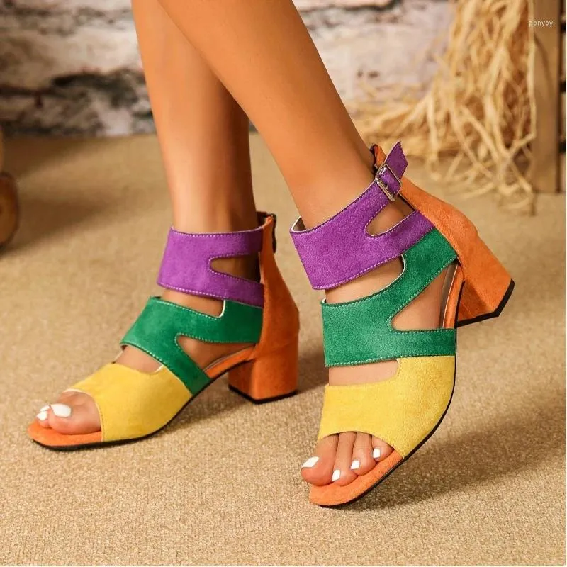 Платье обуви женская цветовая кулинарная сандалия