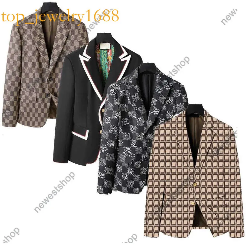 2023 Western Clothing Mens Blazers Designer Automne Outwear Coat Slim Fit Grid Struited Geométrie Patchwork Coats Male Masher Robes