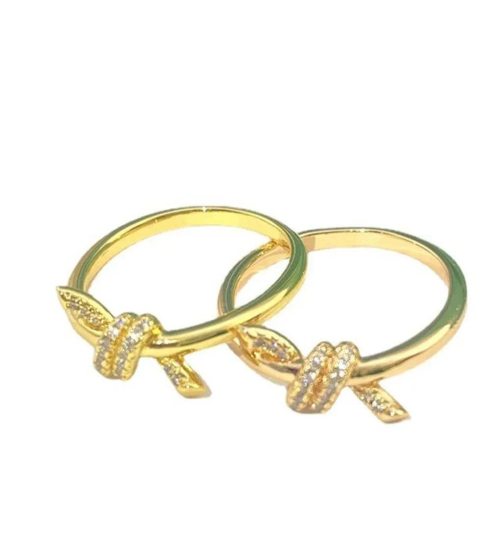 Designer Ring Woman Man Love Band Ring Stones Design sieraden Paar Liefhebber Silver Gold Rings met originele tas Lady Party Wedding L2340154