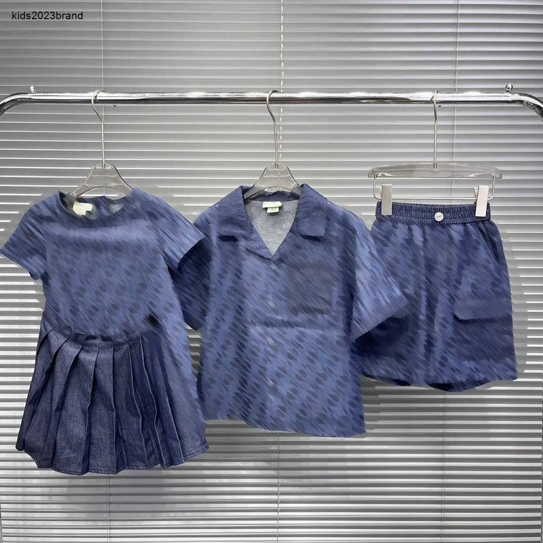 Nuovo lettera blu con gonna blu stampare abiti da principessa da principessa 100-160 cm abiti firmati per bambini estate set ragazze festeggiato 24pril 24pril