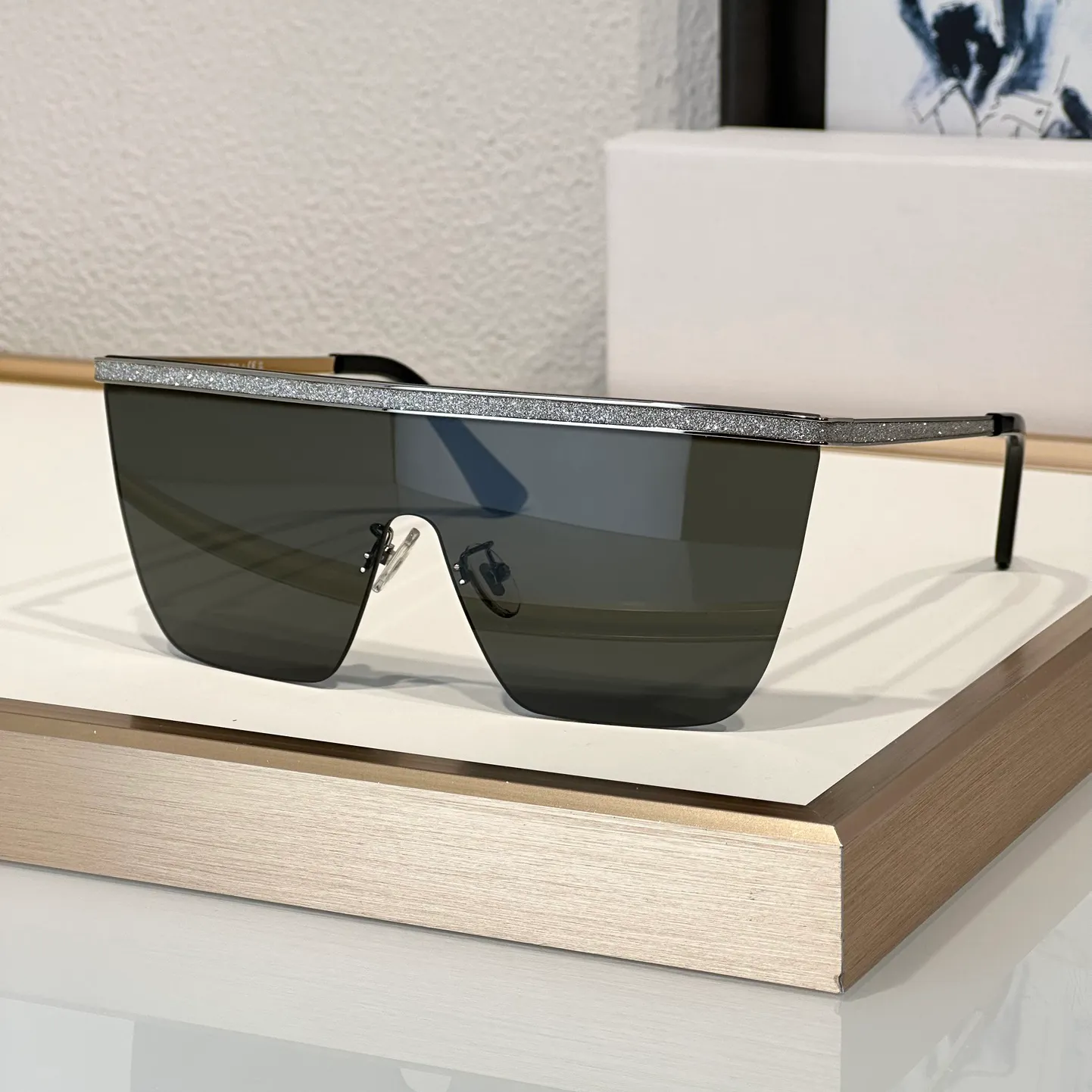 Sunglasses For Men Women LEAN Fashion Designer Summer Avant-Garde Goggles Casual Style Anti-Ultraviolet UV400 CR39 Square Metal frameless Glasses Random Box