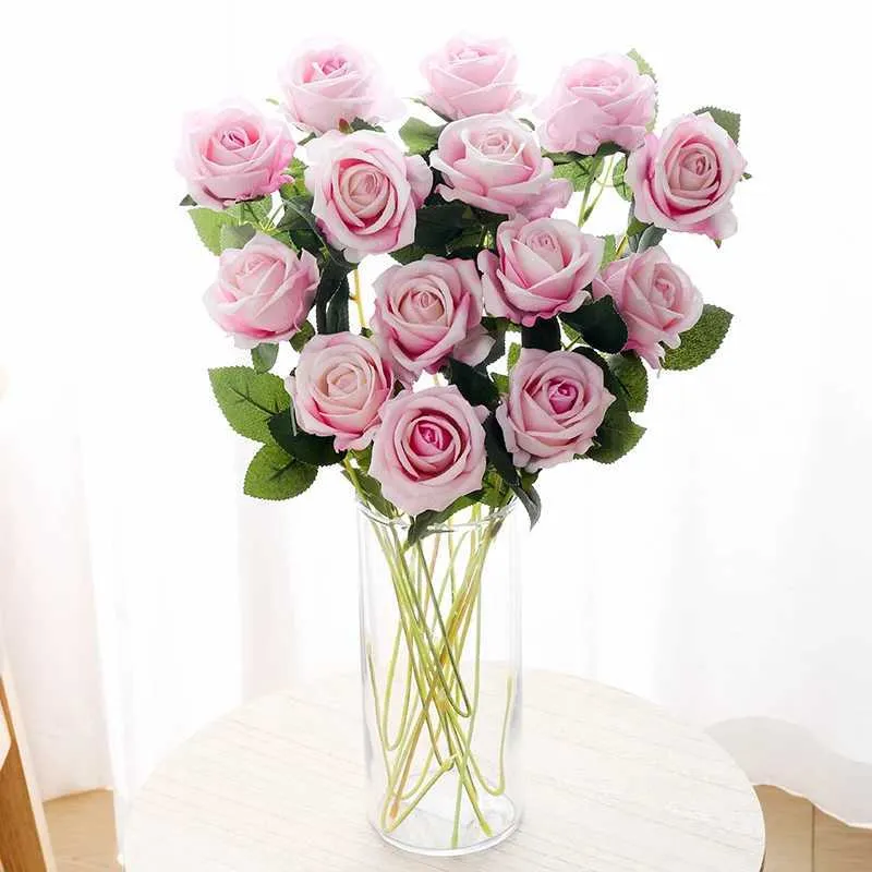 Fiori secchi 5 pezzi Fiori artificiali Silk Whie Rose Bouquet Home Wedding Decorazione fai -da -te Valentines Day Gift Bride con floreale finto economico