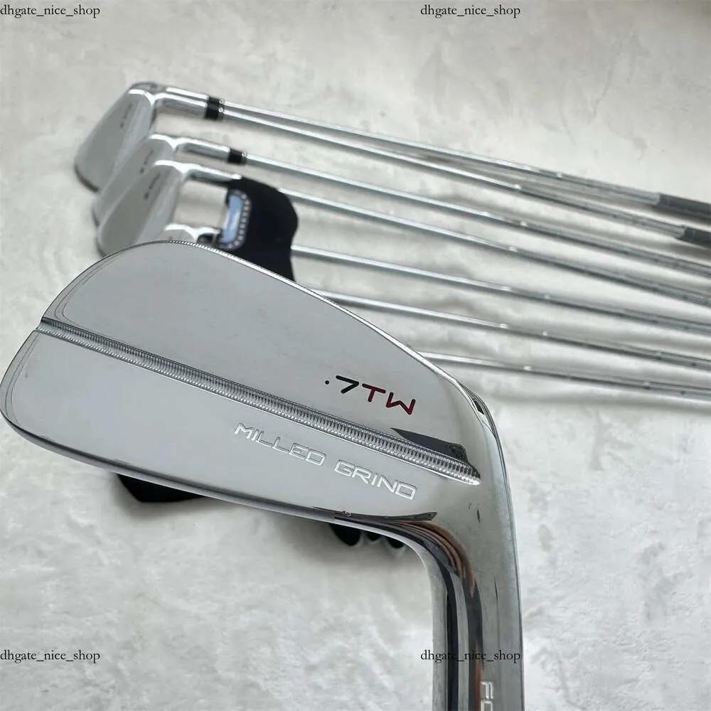 Golf Bag 24SS Sport Designer for Men Men's Iron Club Irons Conjunto de tacos de golfe forjados com eixos de aço/grafite rígidos 341