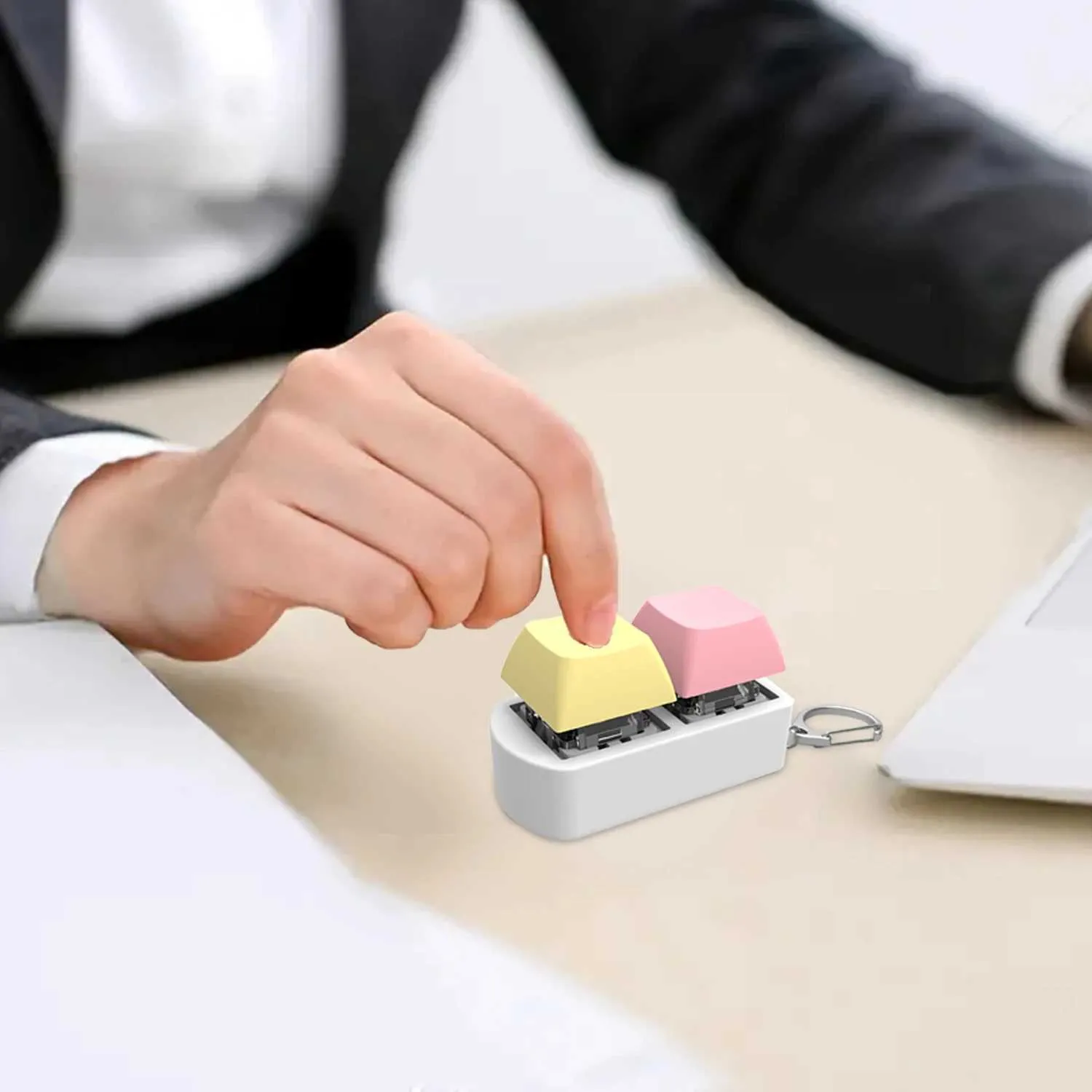 Llavero De 4 Teclas Mecánicas Para Aliviar El Estrés – Base De ABS Y Teclas De PBT, Interruptor Azul, Ideal Para Adultos, Regalo Original Para Pasar El Tiempo