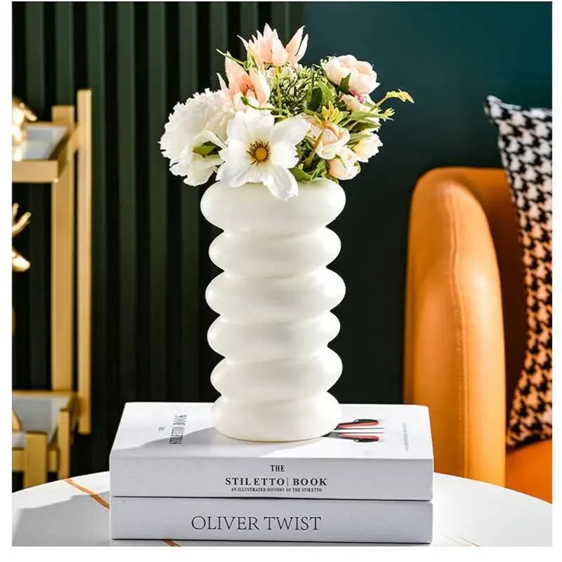 Piantatrici vaso a spirale vaso di fiori nordico moderno semplicità di plastica casa soggiorno layout decorativo pentola durevole ufficio nuova decorazione q240429