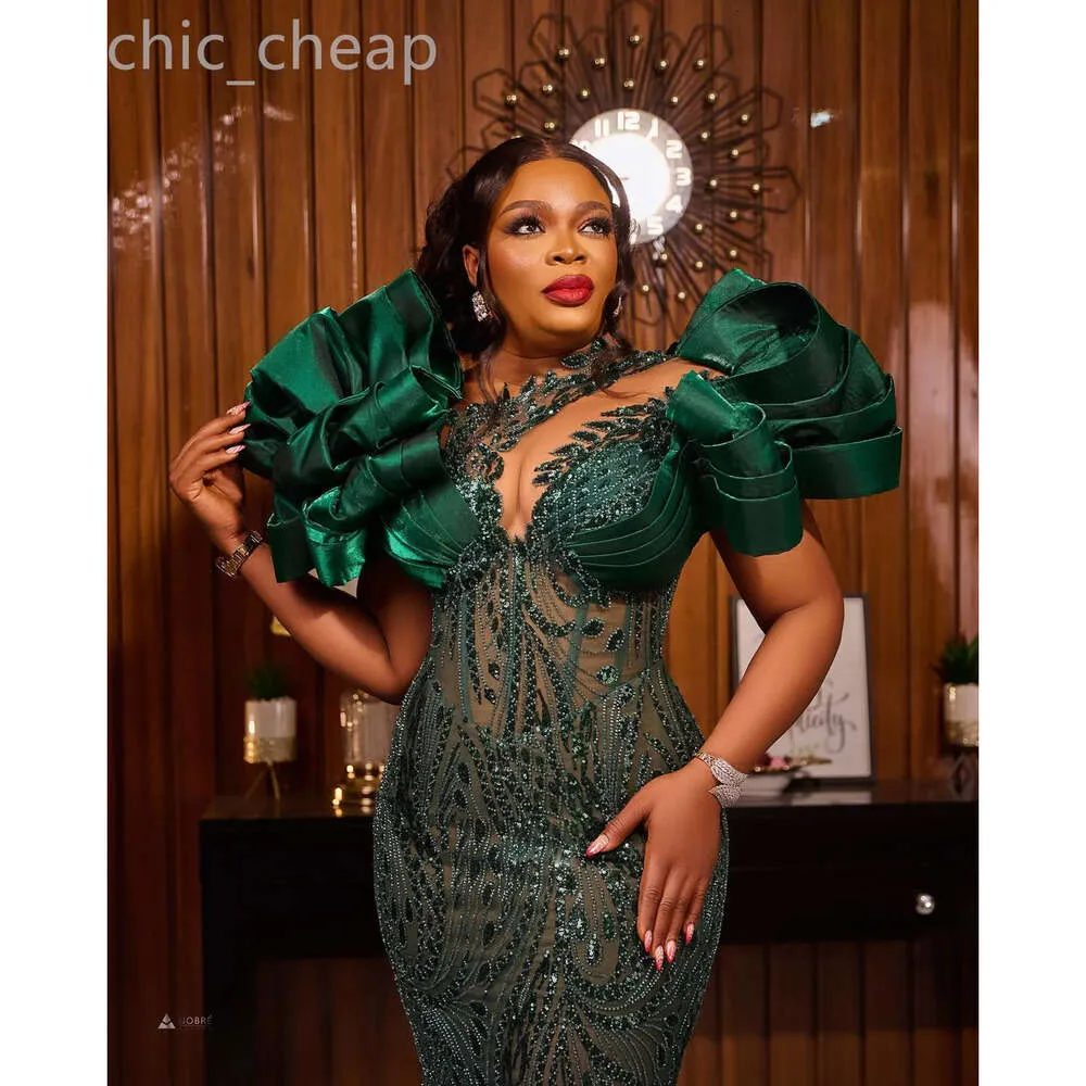 Dark Green Lace Sheath Evening Gown with Sheer Neck and Sequined Details  for Formal Party and Engagement from Dhgate Prom Dresses - price 502.09