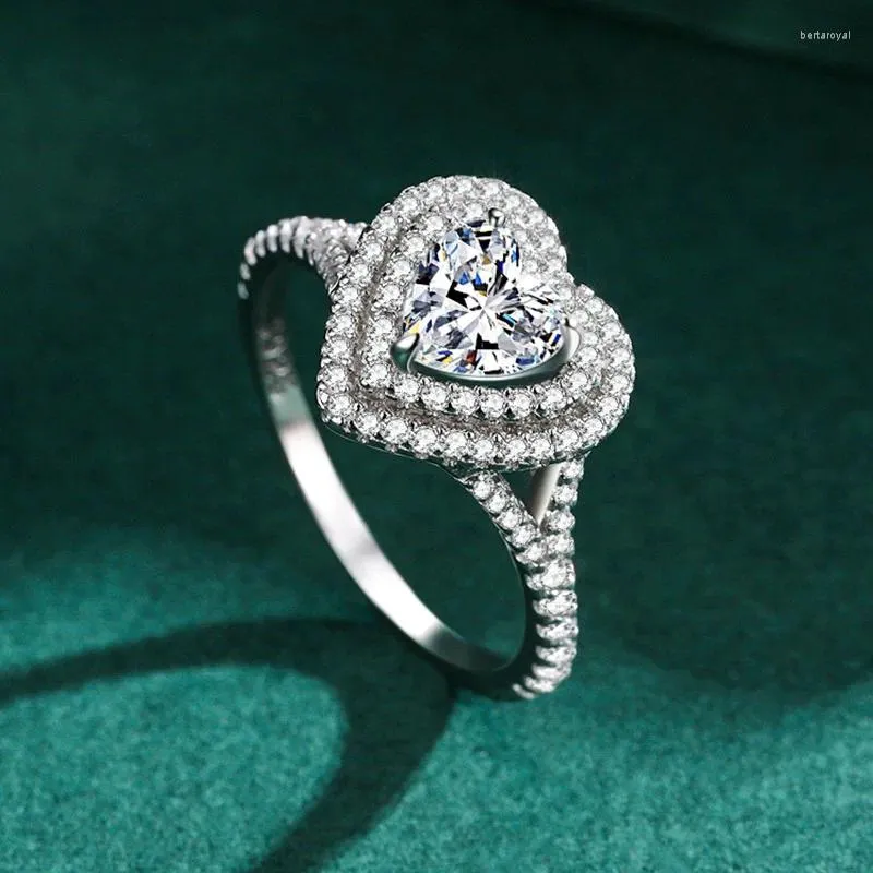 Кластерные кольца Cyj European Pave Cz Big Heart Love 925 Серебряное кольцо стерлингового кольца для женщин свадебная вечеринка по случаю дня рождения