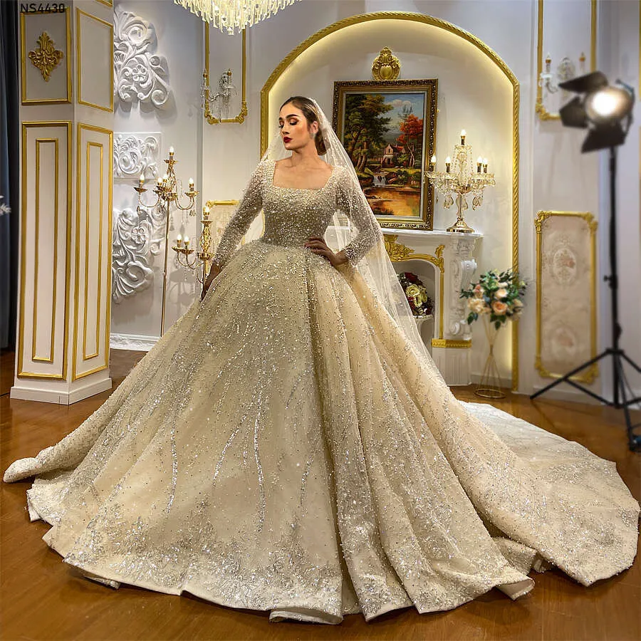 Ahorra a lo Grande en Compras al por Mayor de Vestido De Novia De Cuello  Cuadrado De Encaje Vestido De Novia De Encaje Pearls Square Neck |NS4430